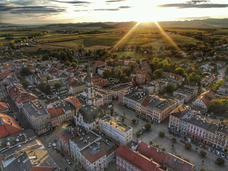 Zdjęcie z lotu ptaka na centrum Ząbkowic Śląskich