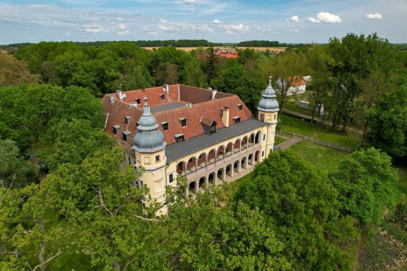 Zdjęcie z drona Pałacu Krobielowice