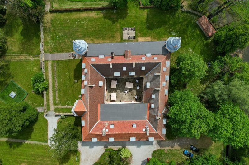 Zdjęcie z drona Pałacu Krobielowice
