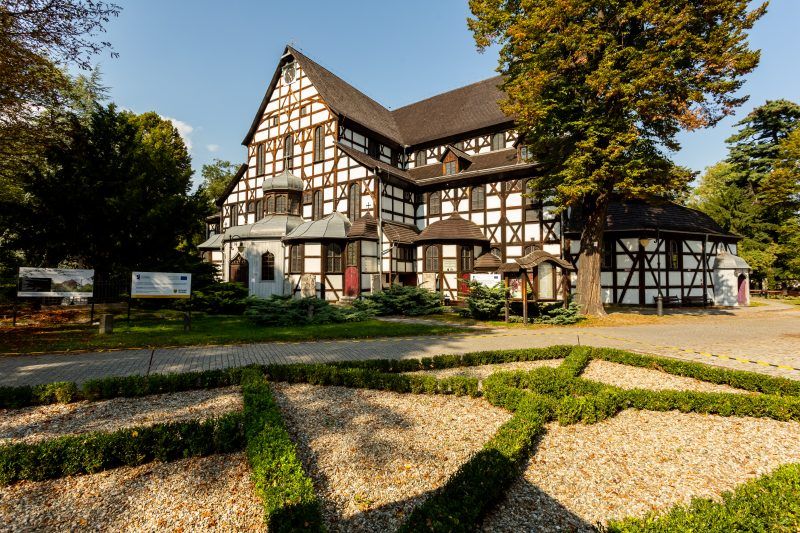 Widok ogólny na budynek Kościoła Pokoju w Świdnicy