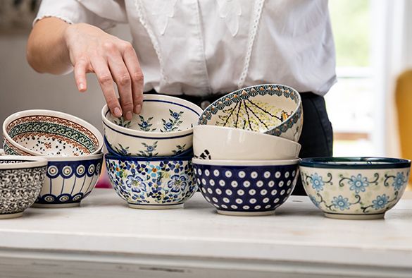 Ceramiczne ozdobne miseczki.