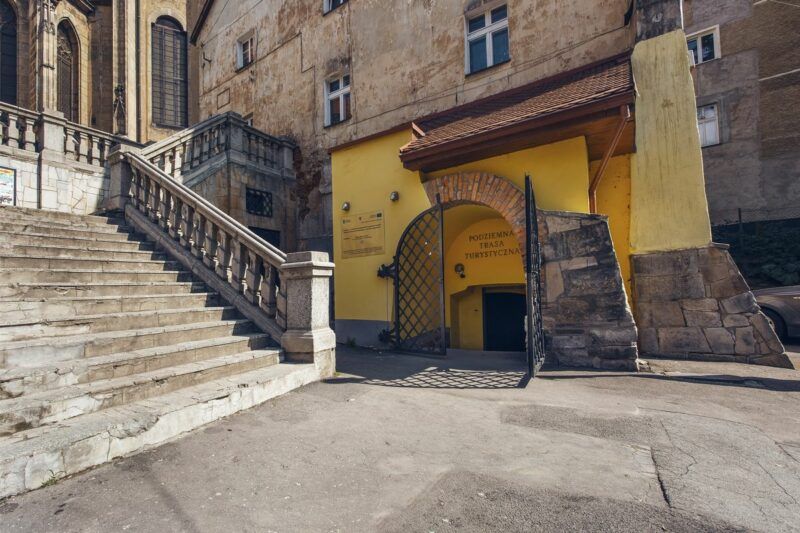 Wejście do podziemii trasy turystycznej.