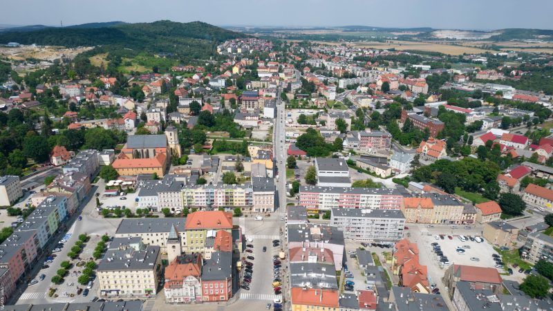 Widok z lotu ptaka na centrum Strzegomia